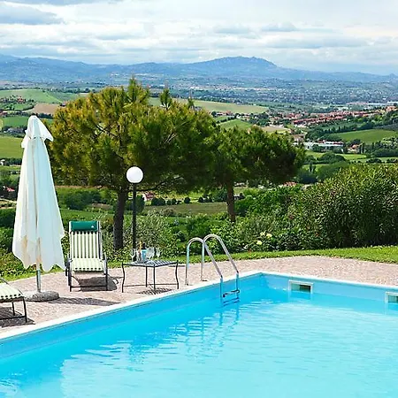 Granarola Sleeps 10 Pool Air Con Wifi *