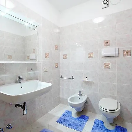 Feriehus Granarola Sleeps 10 Pool Air Con Wifi Gradara